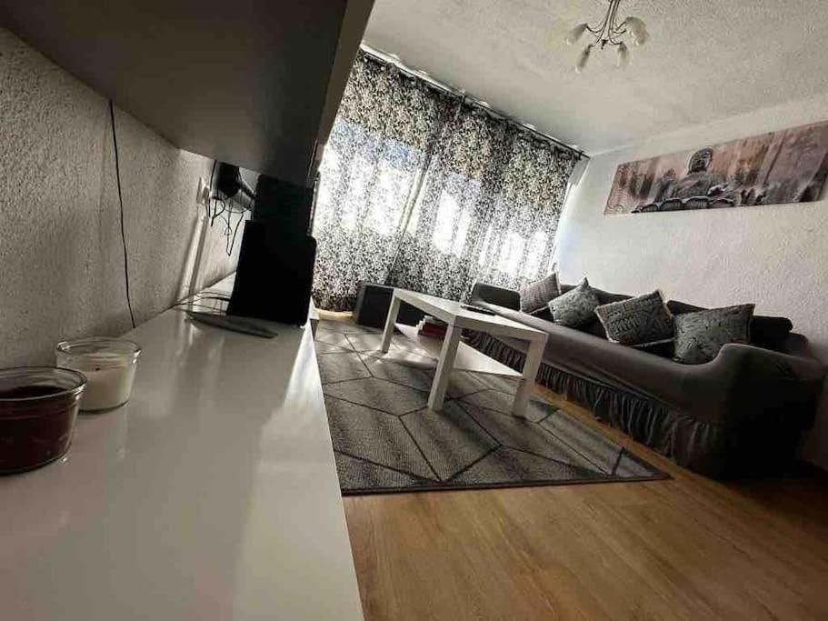 “Apartamento Moderno Y Acogedor Madrid Bagian luar foto