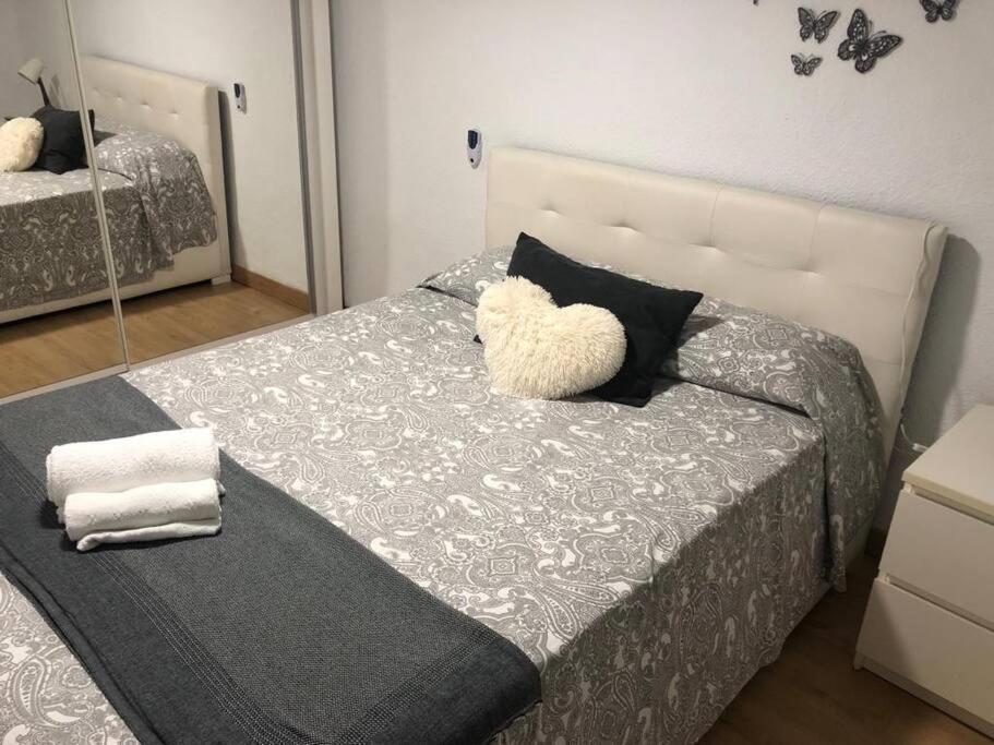 “Apartamento Moderno Y Acogedor Madrid Bagian luar foto